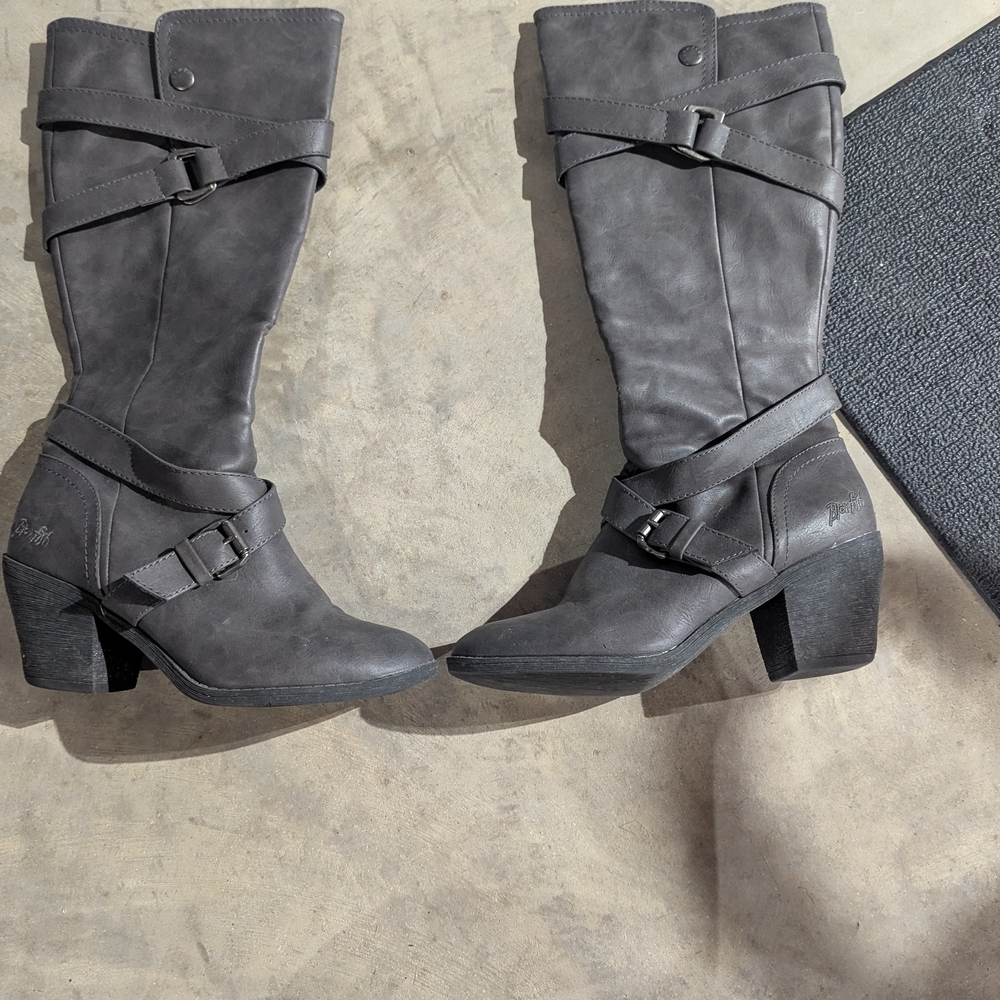 Women's Gray Leather Boots